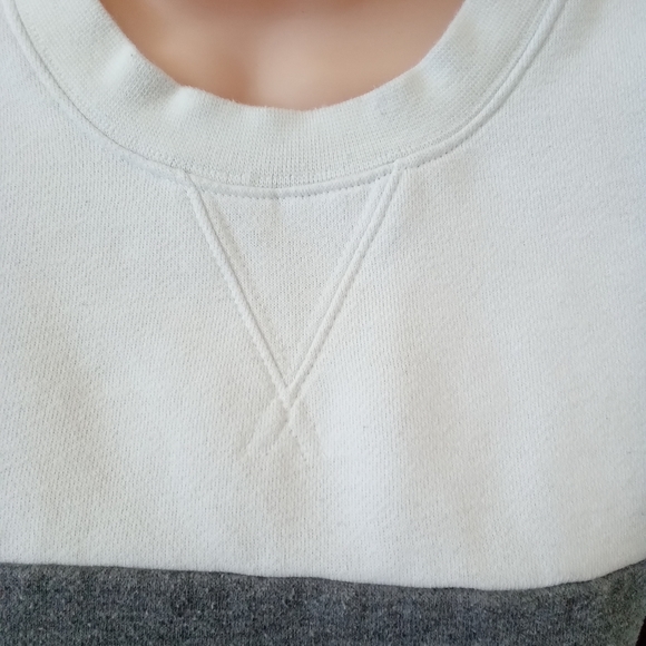 TNA CREW NECK SWEATSHIRT - Picture 2 of 9